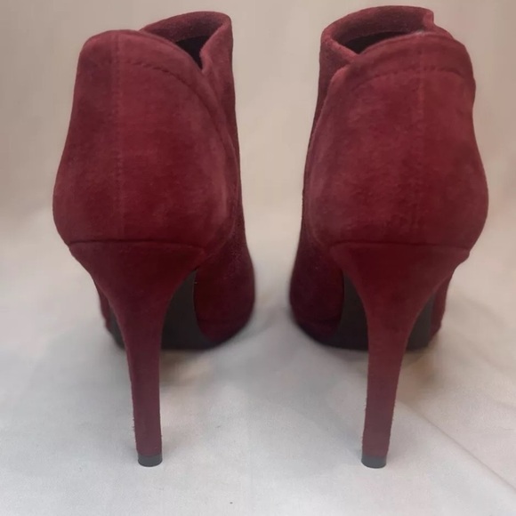 Stuart Weitzman Red Suede Stiletto Heeled Ankle Booties Women's 8.5 NWOT - Picture 6 of 10